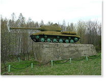 Танк ИС-2 у дороги в Одинок