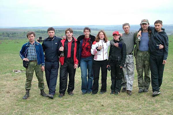 Парапланерный клуб "Первый шаг". Вяжи, май 2006 г. Мы все вместе.