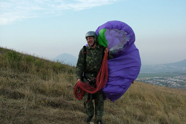 Саня Жаров.