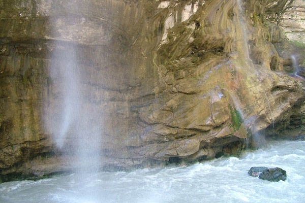 Чегемские водопады, горная река — мечта!