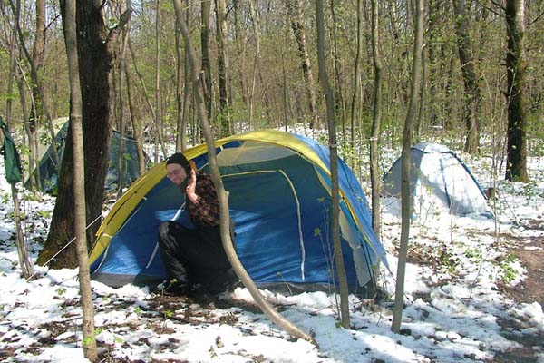 Выглянул Леха утром из палатки — а на дворе зима.