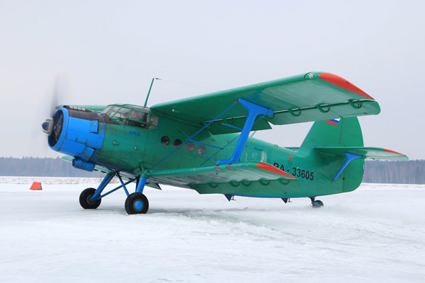 Ан-2  — уникальный самолет. Летает с 1947 года. В этом году у него  70-ти летний юбилей.